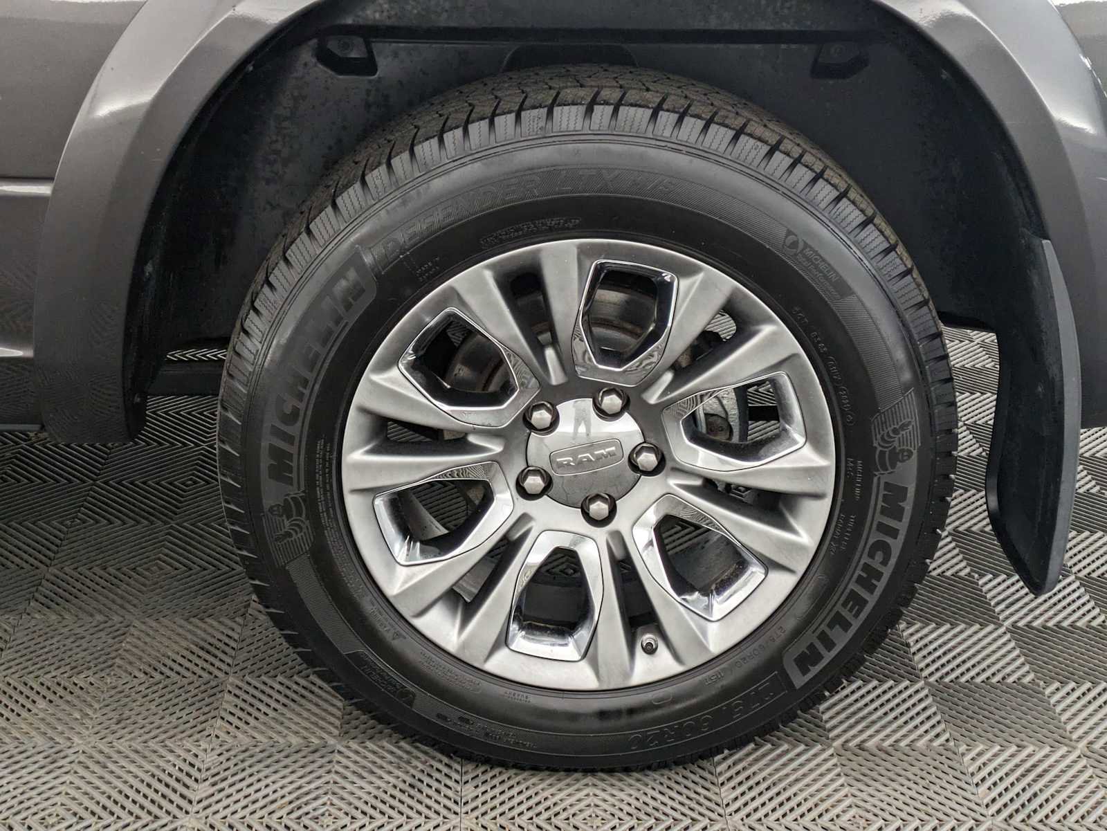 Used 2015 RAM 1500 Limited image 14