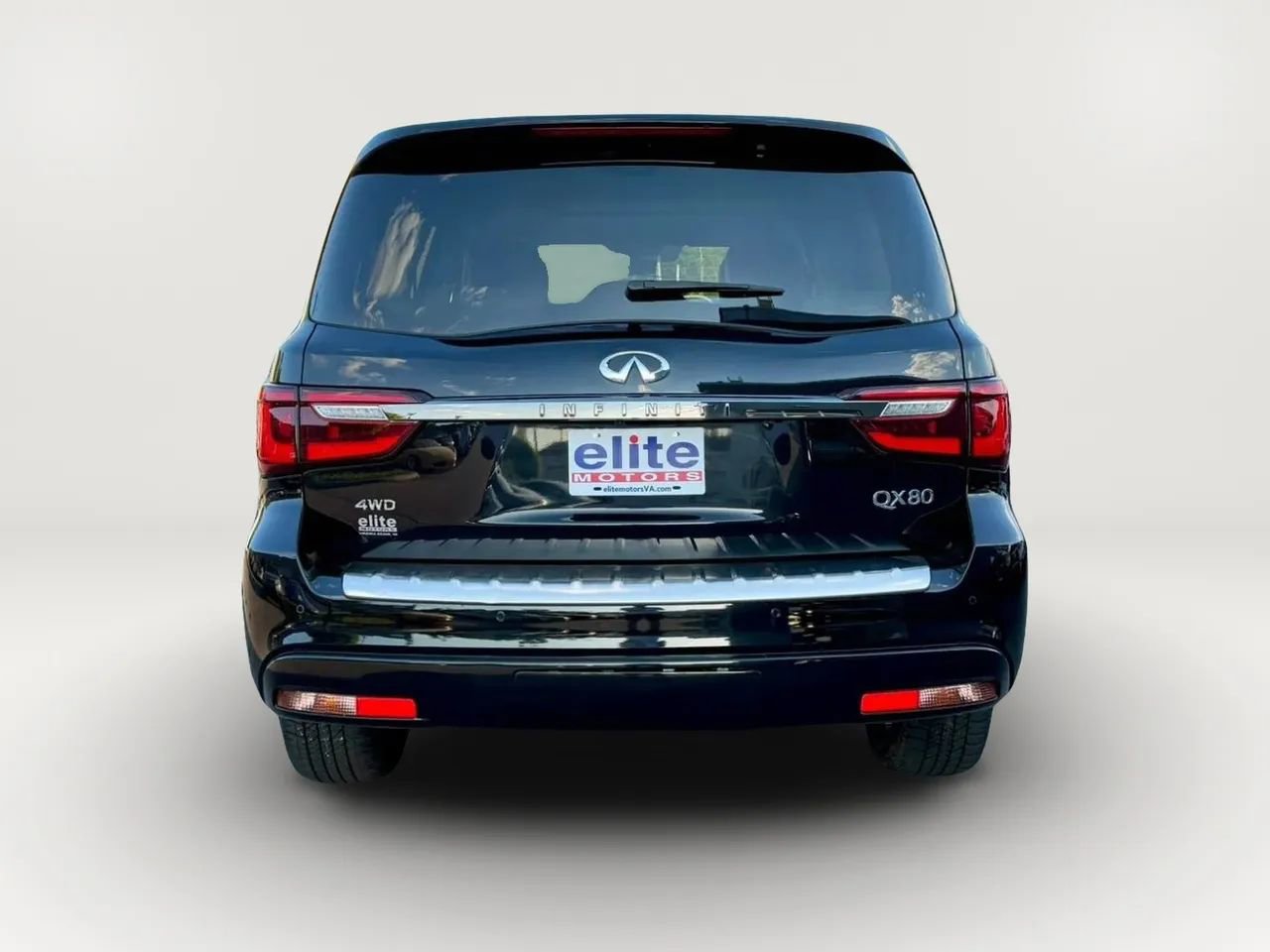 Used 2024 INFINITI QX80 Premium Select w/ Cargo Package AWD/4WD image 6