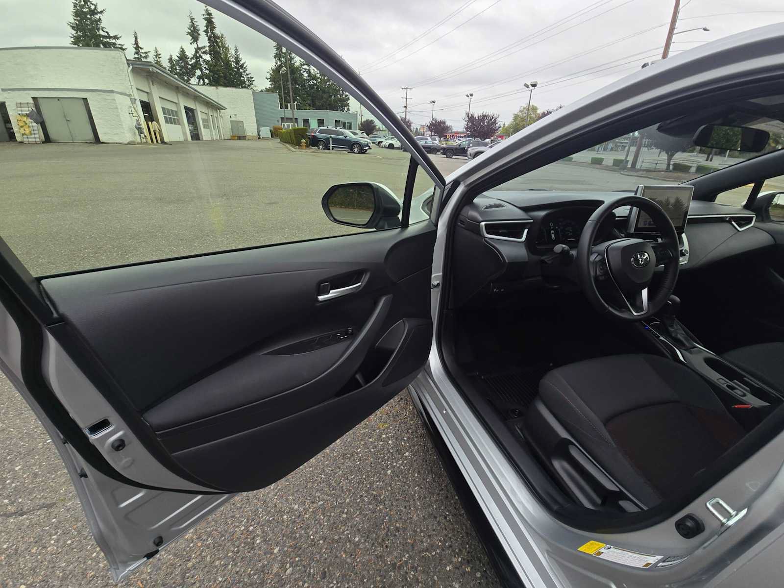 Certified 2026 Toyota Corolla SE w/ SE Package FWD image 20