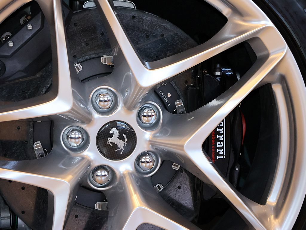 Certified 2024 Ferrari Roma Spider RWD image 50