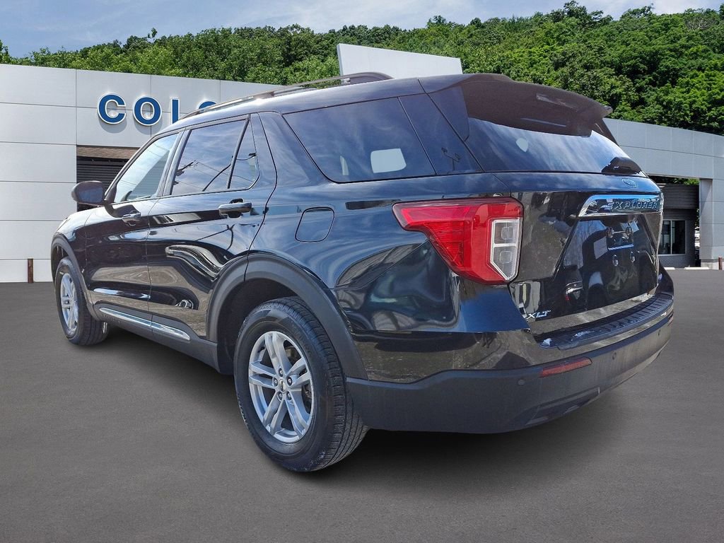 Used 2023 Ford Explorer XLT image 4