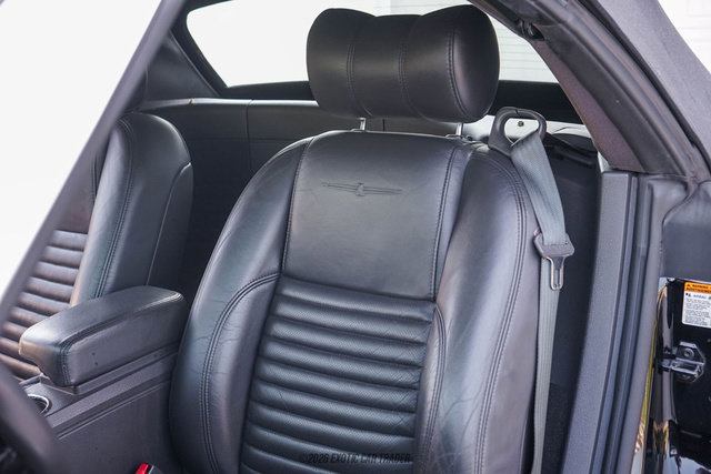 Used 2002 Ford Thunderbird RWD image 33