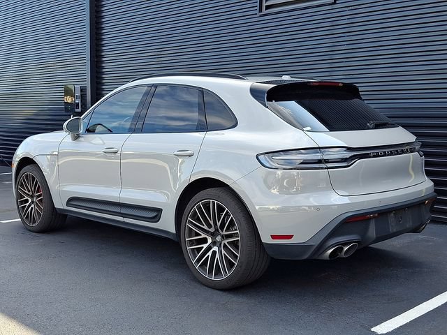 Certified 2024 Porsche Macan S AWD/4WD image 3