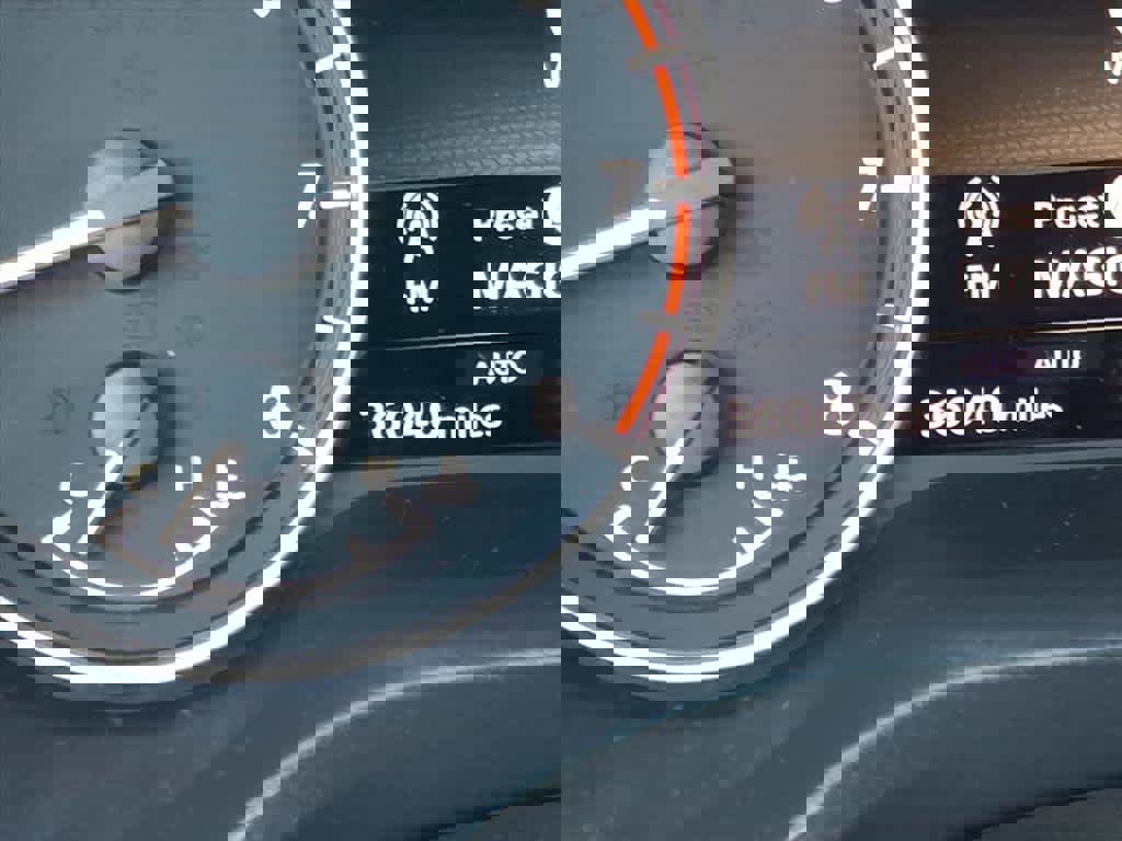 Certified 2023 Nissan Rogue SV image 26