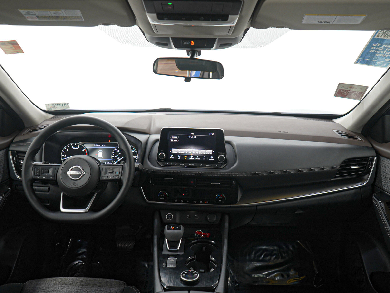 Used 2022 Nissan Rogue SV image 15