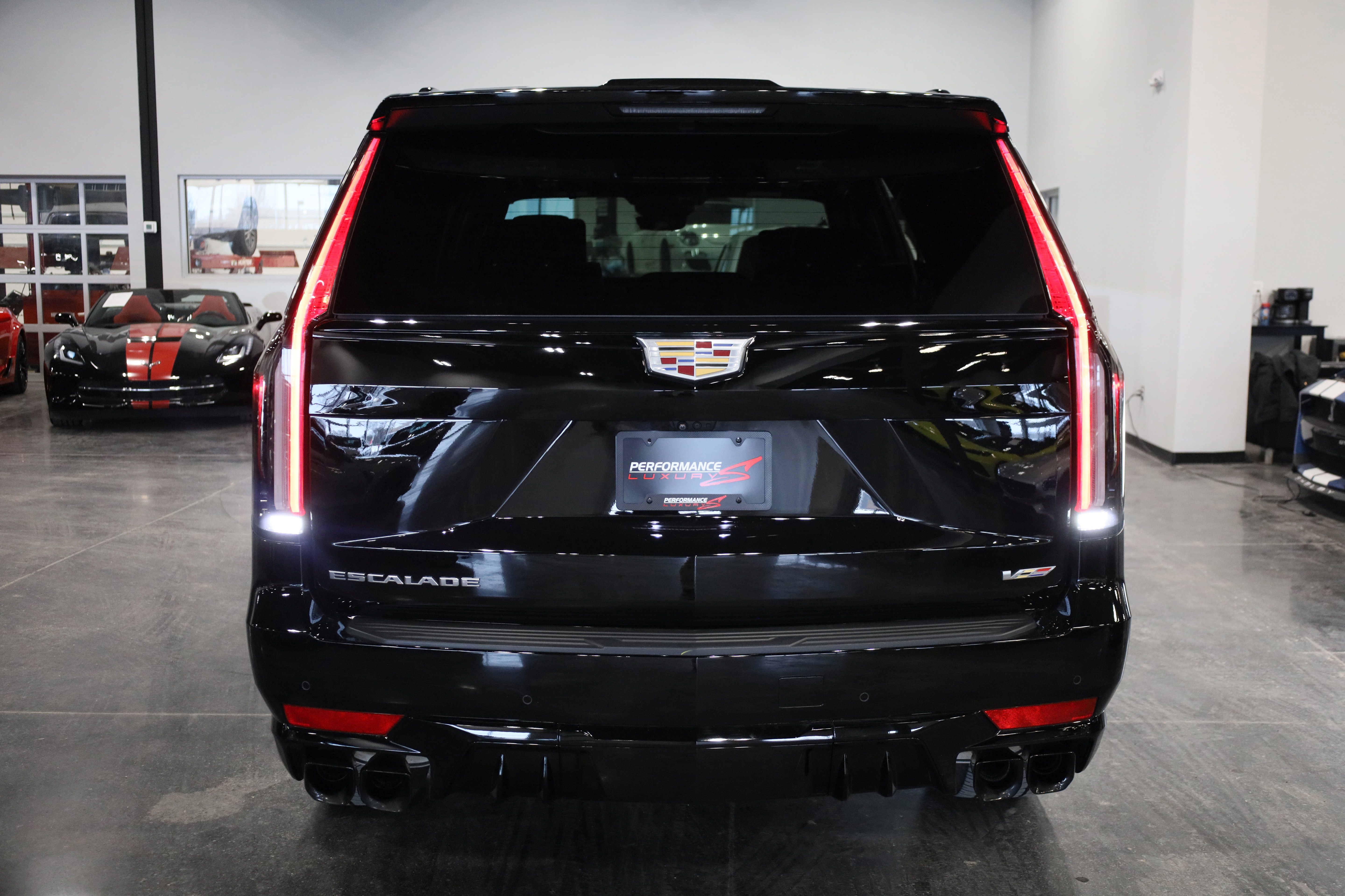 Used 2023 Cadillac Escalade V image 5