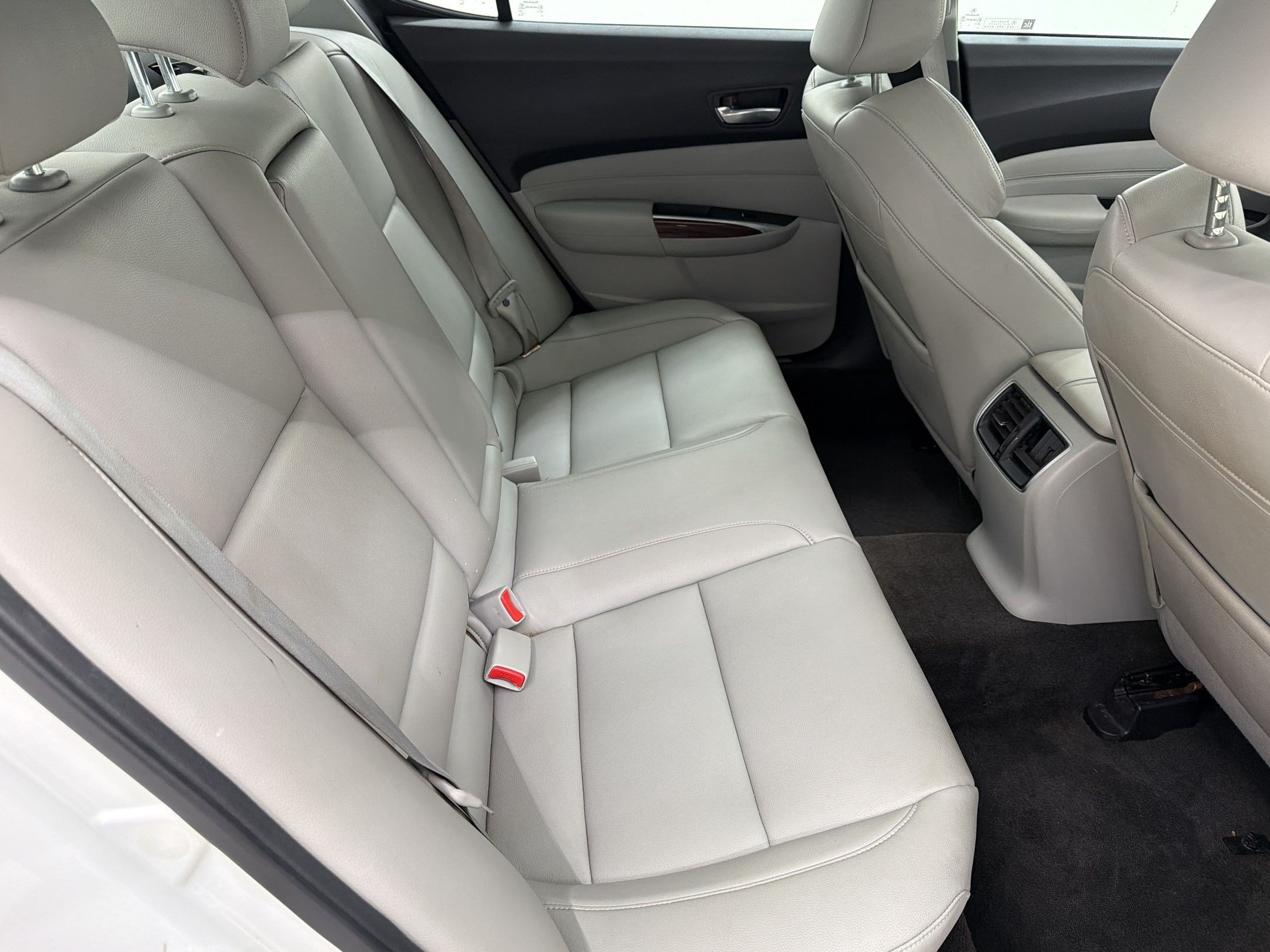 Used 2017 Acura TLX FWD image 26