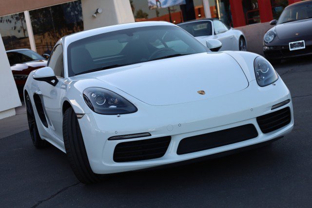 Used 2019 Porsche 718 Cayman RWD image 2