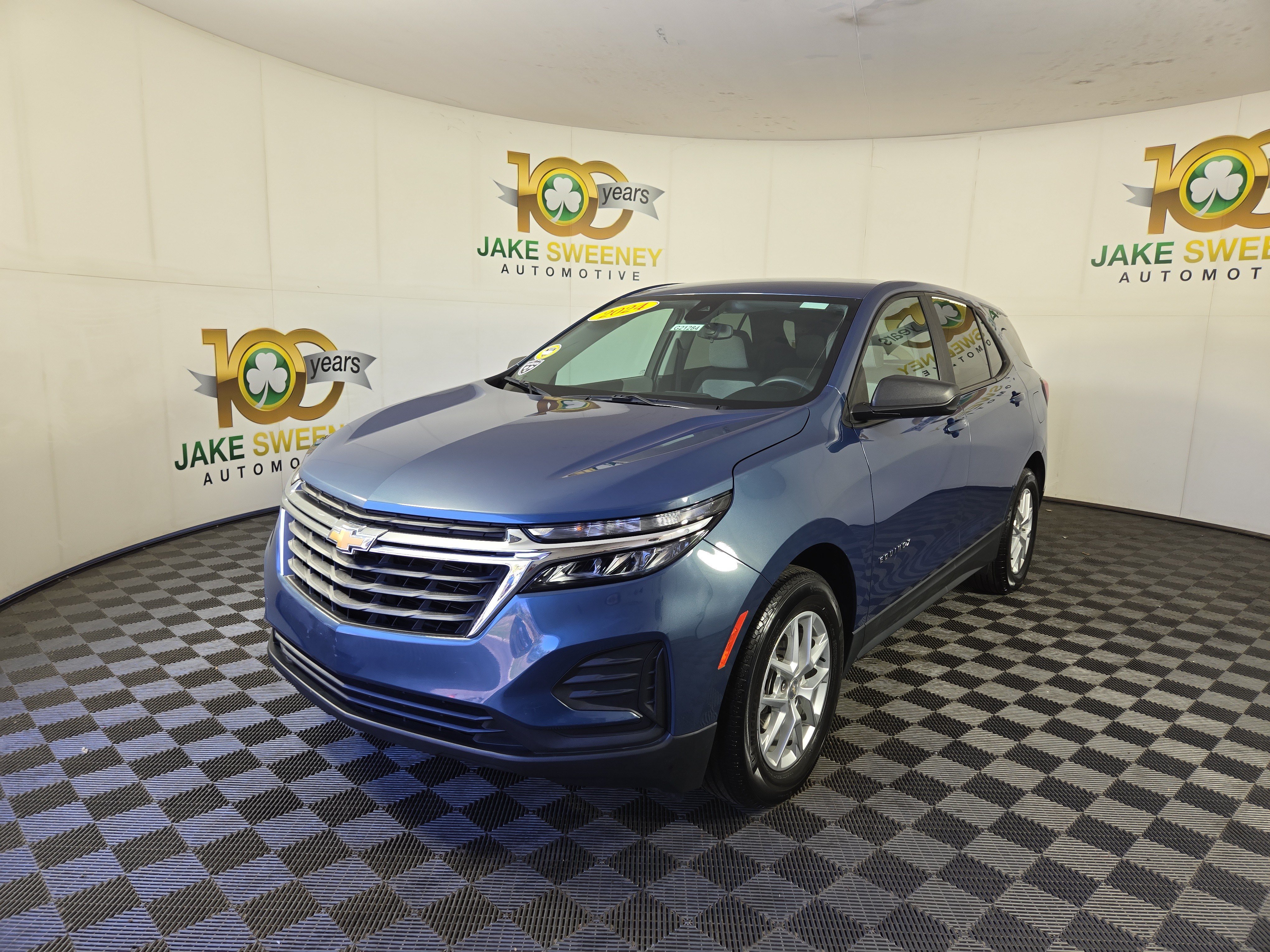 Certified 2024 Chevrolet Equinox LS w/ LS Convenience Package FWD image 3