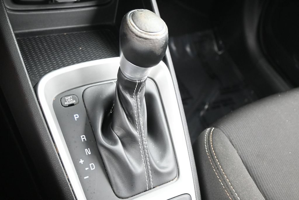 Used 2022 Hyundai Venue SEL FWD image 20