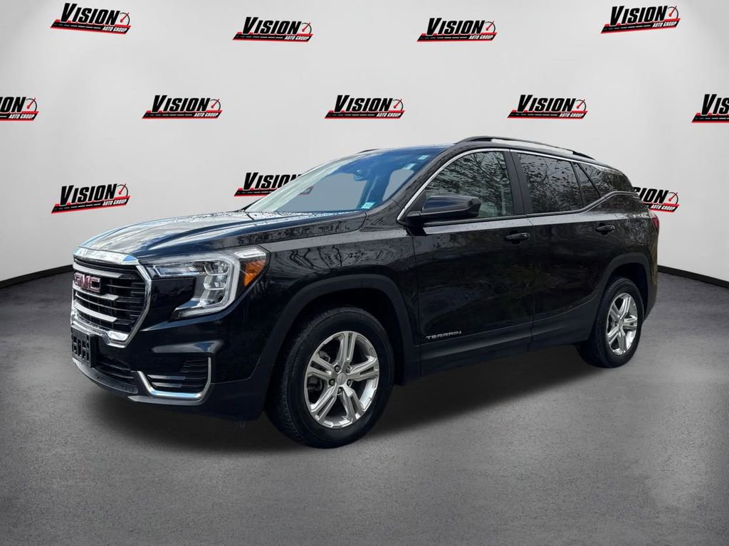 Used 2022 GMC Terrain SLE w/ Driver Convenience Package image 1