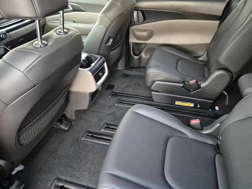 New 2026 Kia Carnival LXS image 11