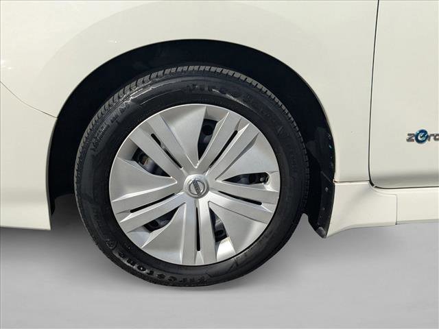 Used 2018 Nissan Leaf S image 22