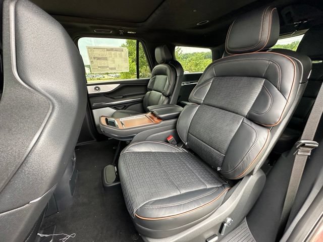 New 2027 Lincoln Navigator Black Label AWD/4WD image 18