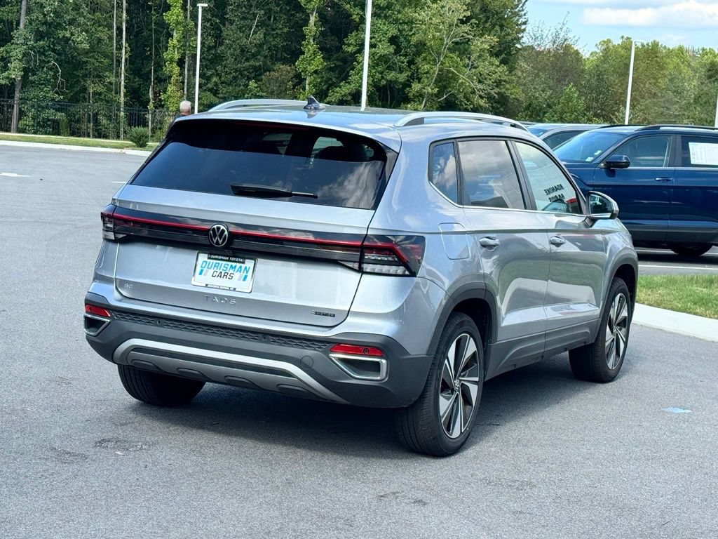 Used 2025 Volkswagen Taos SE AWD/4WD image 9