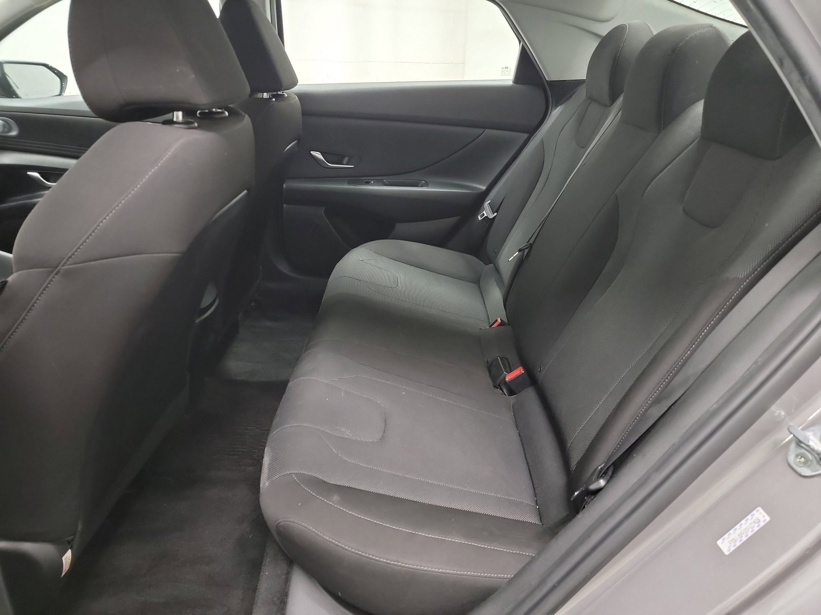 Used 2021 Hyundai Elantra SE w/ Cargo Package image 27