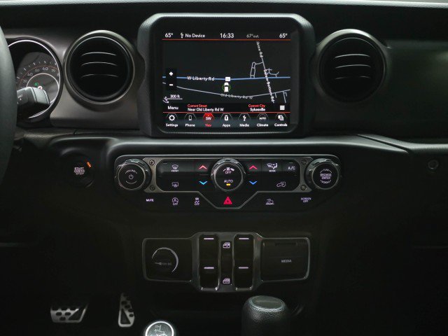 Used 2023 Jeep Gladiator Sport AWD/4WD image 26