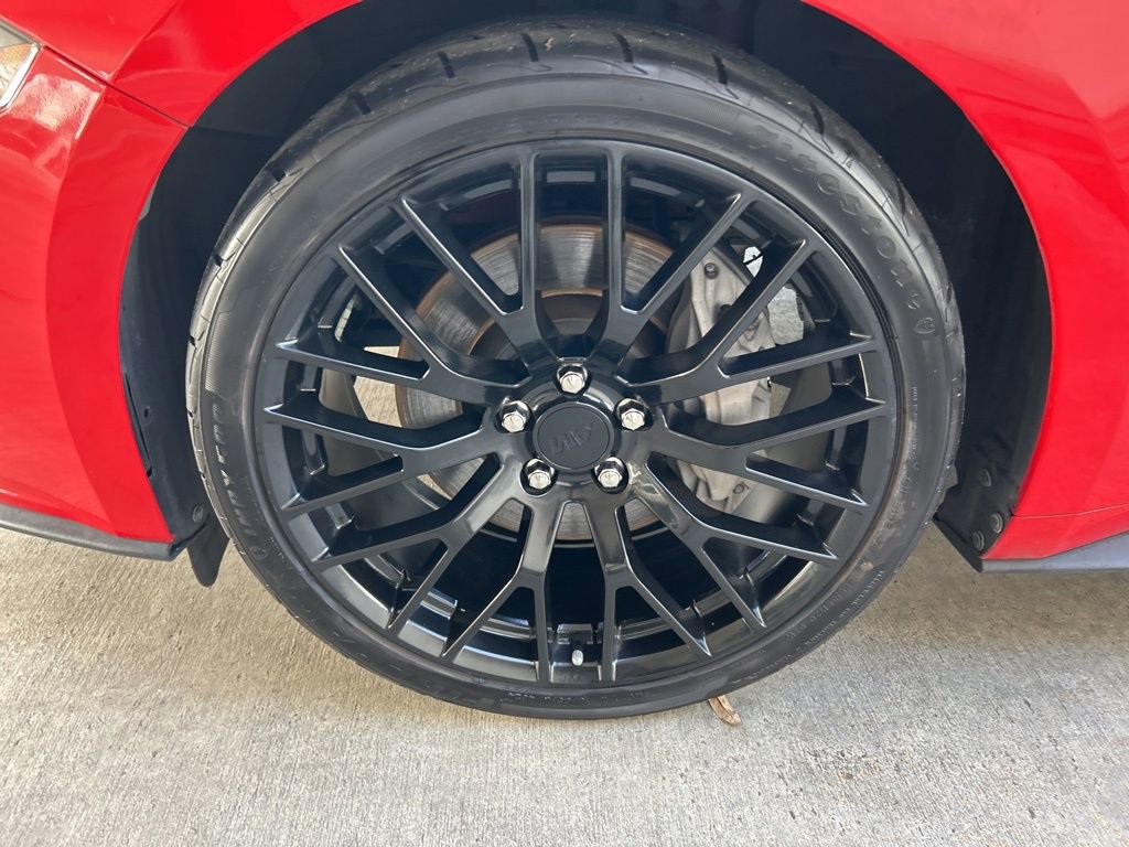 Used 2020 Ford Mustang GT image 15
