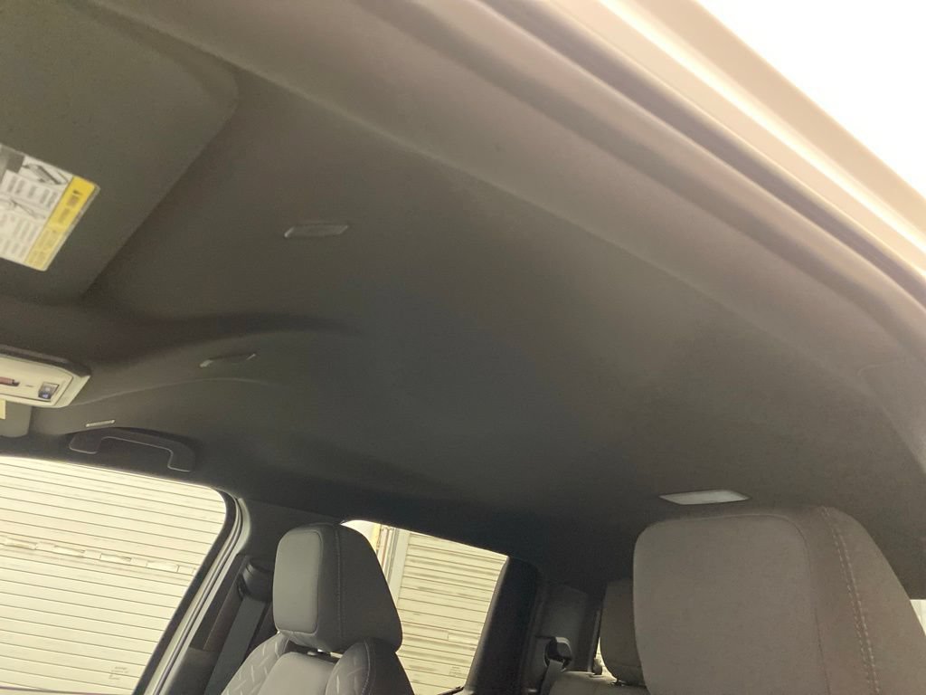 Used 2025 Toyota Tacoma SR5 AWD/4WD image 17
