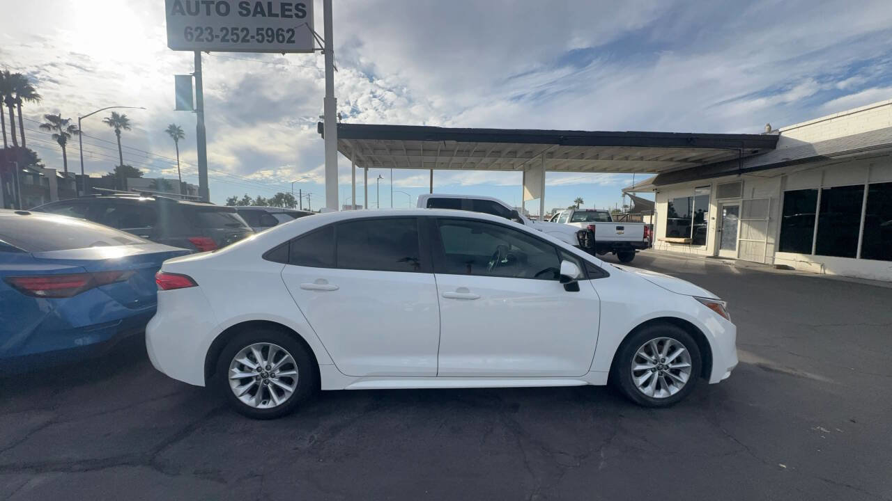 Used 2022 Toyota Corolla LE w/ LE Premium Package image 7