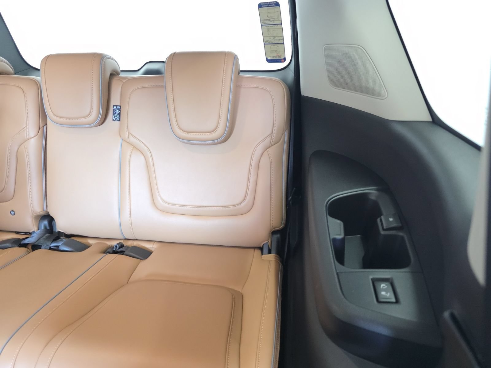 New 2026 INFINITI QX80 Luxe w/ Cargo Package RWD image 27