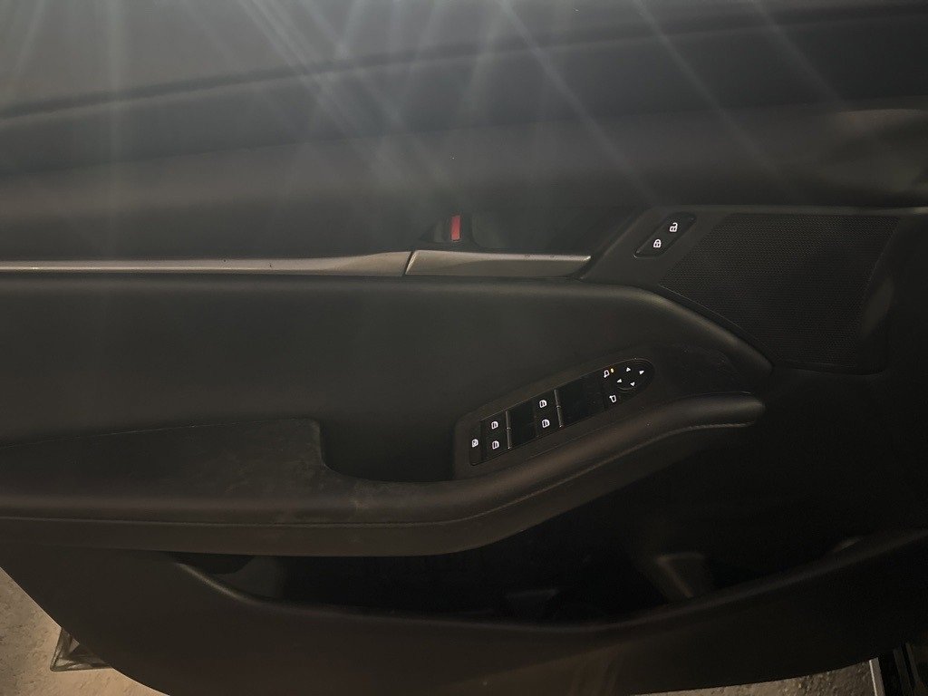 Used 2022 MAZDA MAZDA3 s image 13