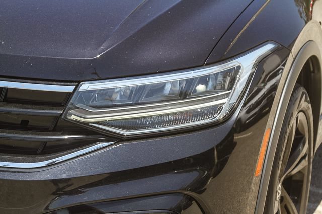 Used 2023 Volkswagen Tiguan SE R-Line FWD image 6