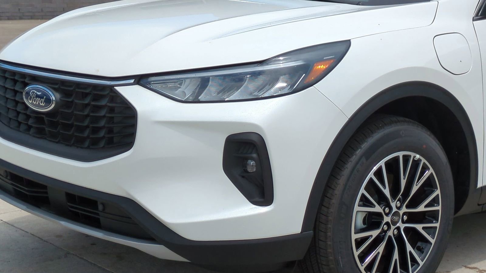 New 2025 Ford Escape SE FWD image 10