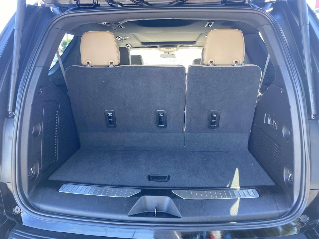 Used 2023 Chevrolet Tahoe Premier RWD image 8