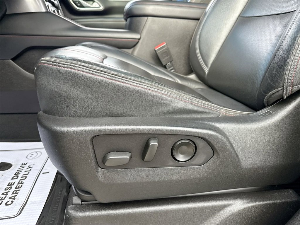 Used 2021 Chevrolet Tahoe RST w/ Luxury Package image 12