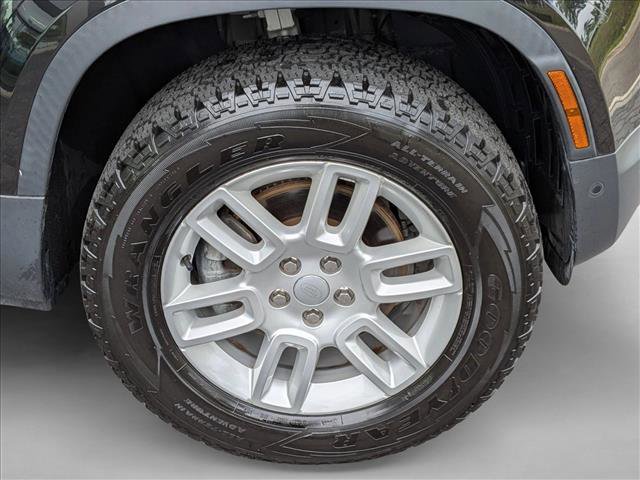 Certified 2022 Land Rover Defender 110 S AWD/4WD image 24