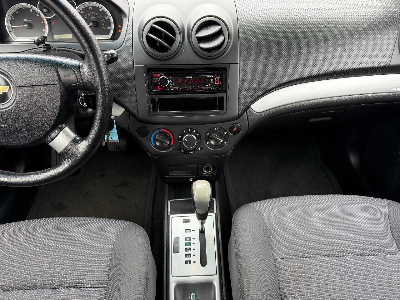 Used 2010 Chevrolet Aveo LT image 18