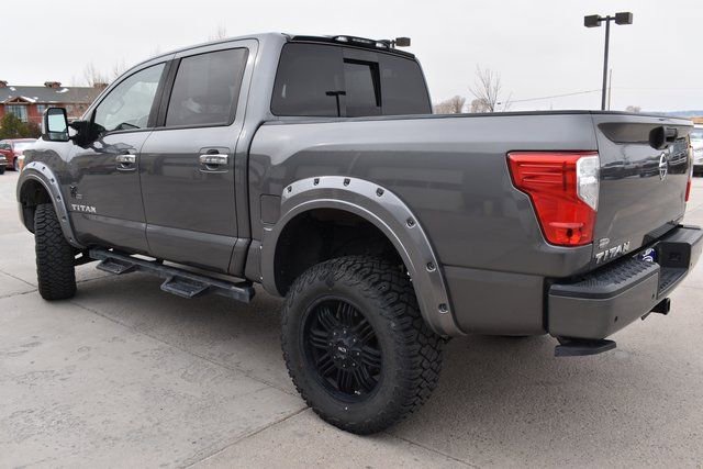 Used 2021 Nissan Titan SV w/ SV Convenience Package image 9
