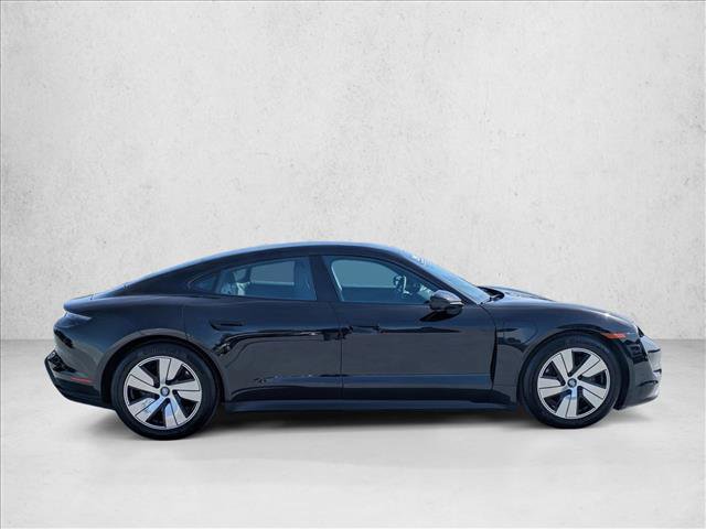 Used 2023 Porsche Taycan image 4