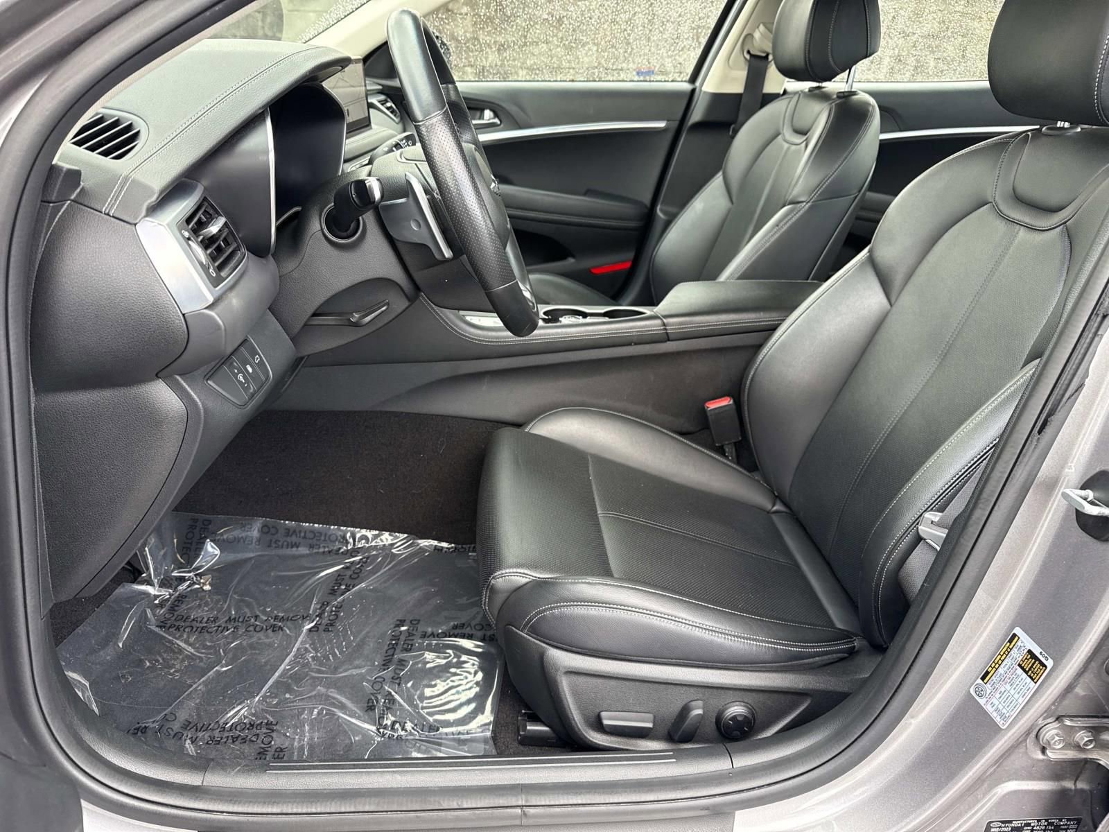 Used 2023 Genesis G70 2.0T image 29