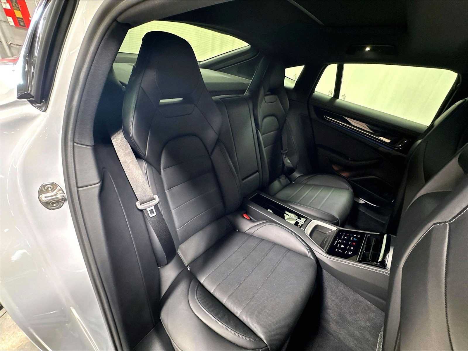 Used 2025 Porsche Panamera 4 AWD/4WD image 30