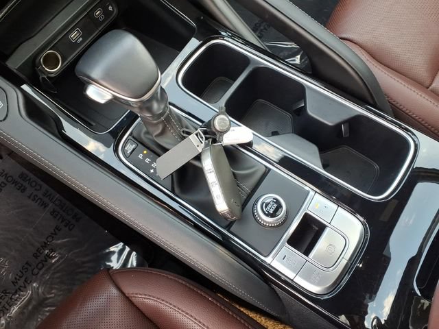 Used 2024 Kia Telluride EX w/ EX Captain's Chair Package FWD image 13