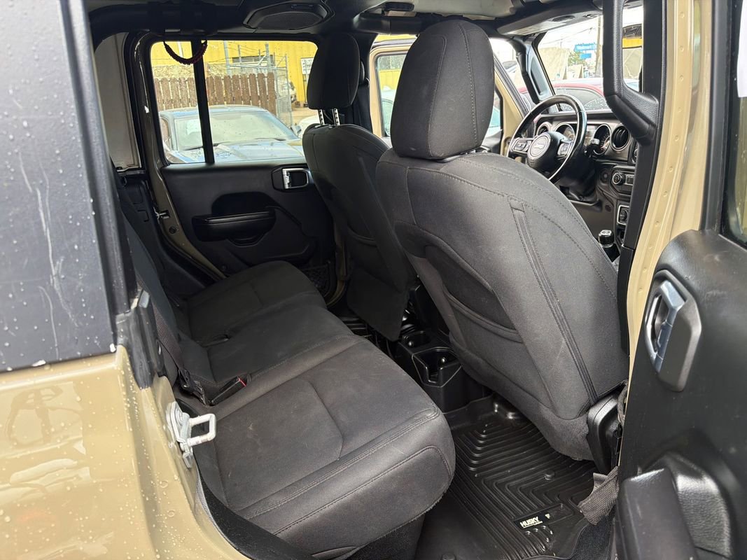 Used 2020 Jeep Gladiator Sport w/ Quick Order Package 24S AWD/4WD image 12