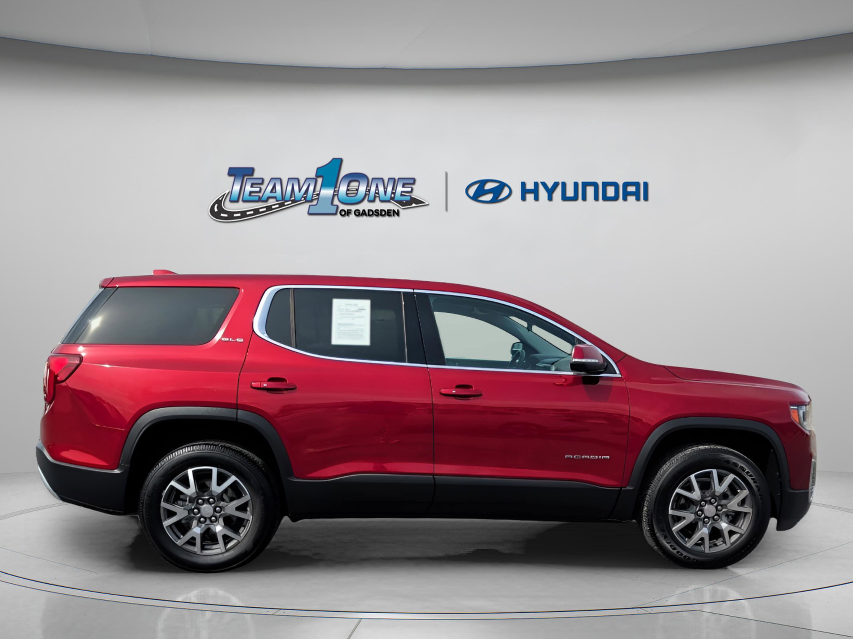 Used 2023 GMC Acadia SLE image 8
