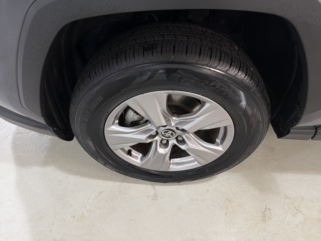 Used 2025 Toyota RAV4 XLE FWD image 11