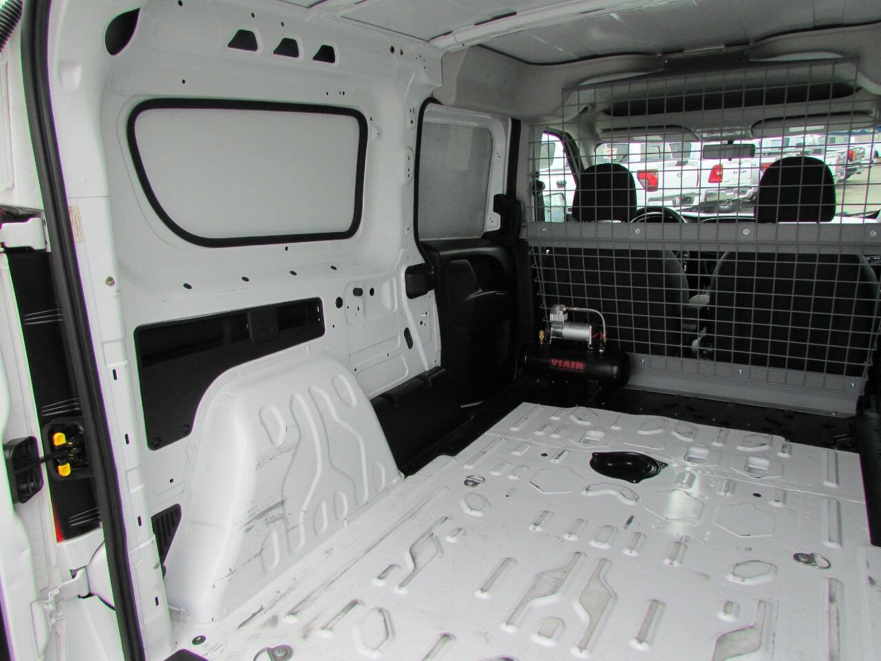 Used 2022 RAM ProMaster City Tradesman FWD image 26