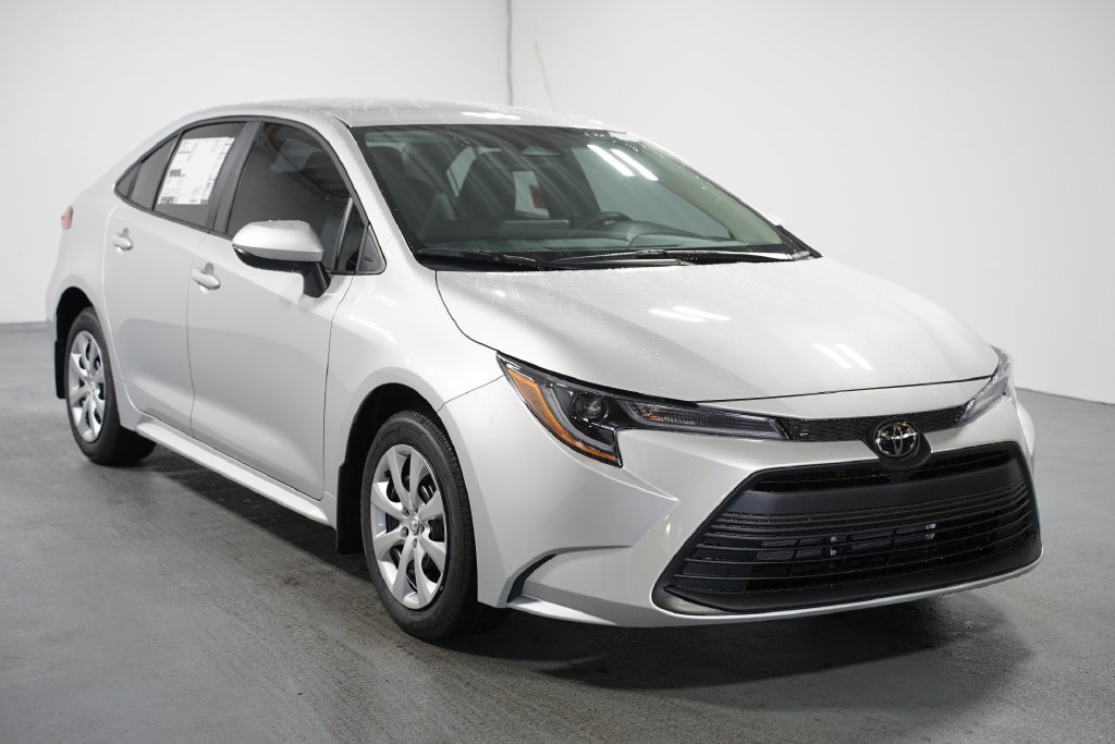 New 2027 Toyota Corolla LE FWD image 3