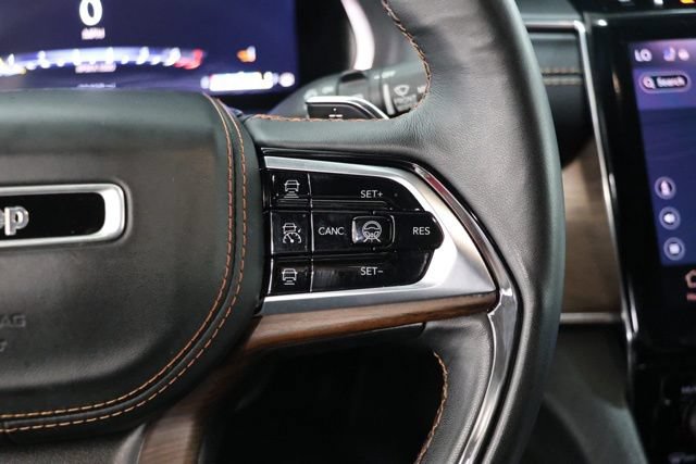 Used 2023 Jeep Grand Cherokee L Summit w/ Advanced Protech Group IV AWD/4WD image 22
