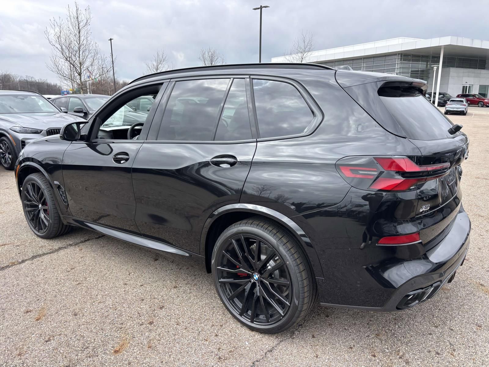 New 2026 BMW X5 M60i image 7