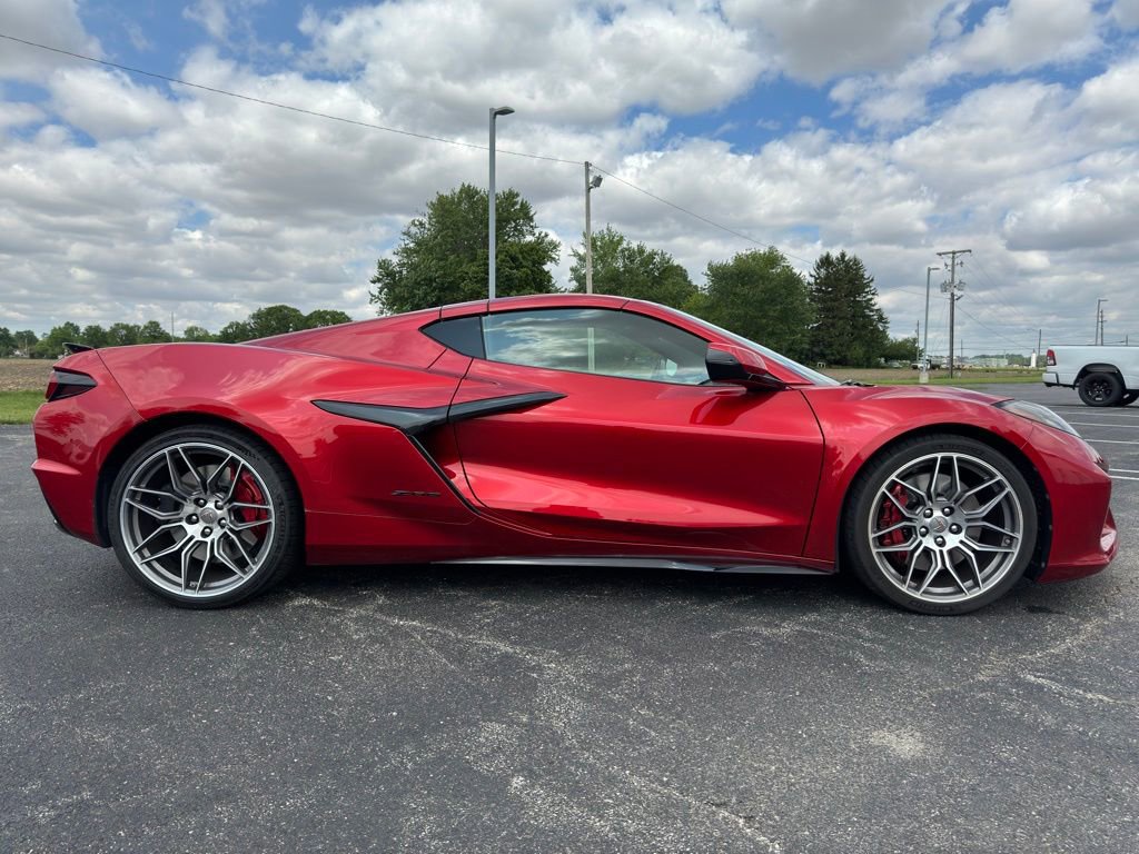Used 2023 Chevrolet Corvette Z06 image 9