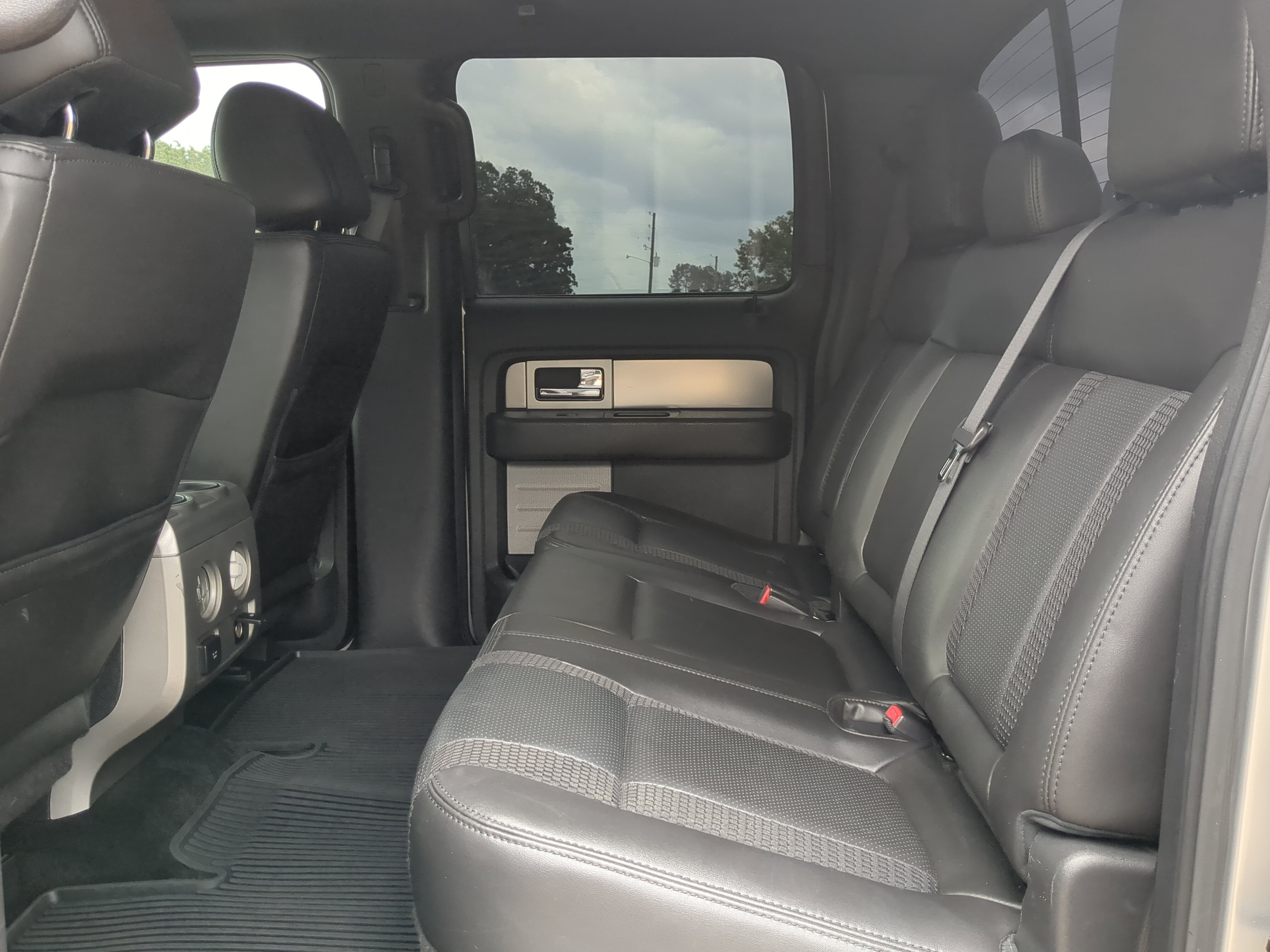 Used 2014 Ford F150 Raptor w/ Equipment Group 801A Luxury AWD/4WD image 12