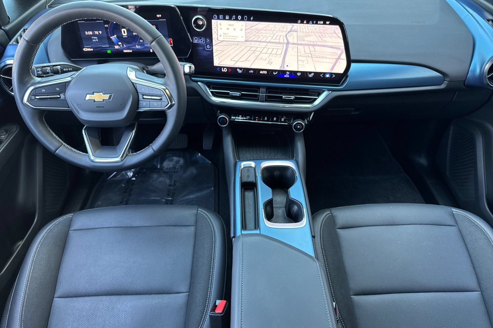 Used 2024 Chevrolet Equinox EV LT AWD/4WD image 16