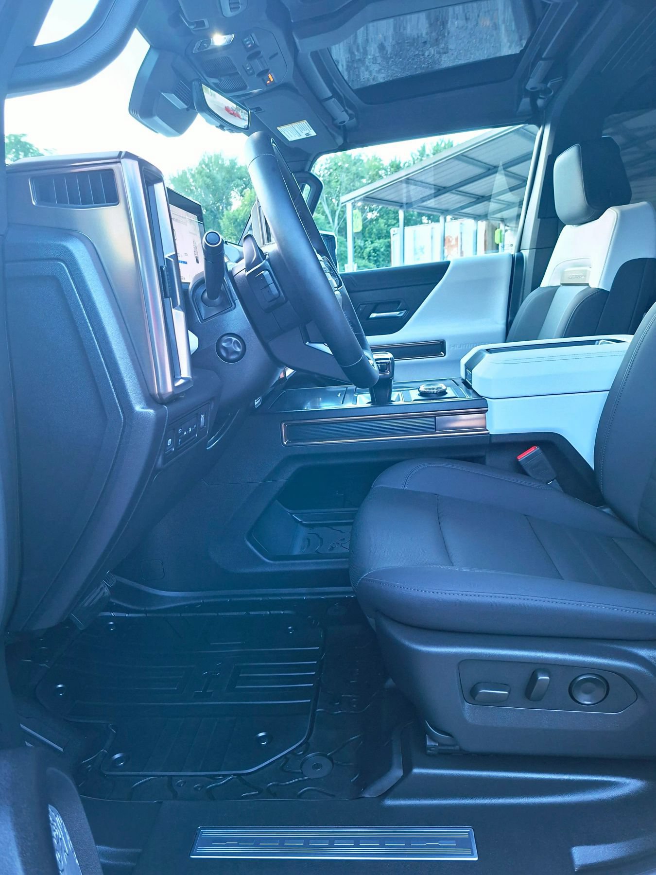 Used 2025 GMC Hummer EV 2X AWD/4WD image 11