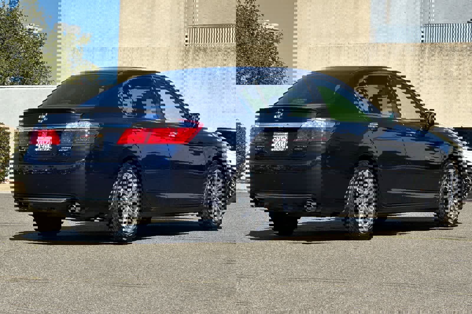 Used 2015 Honda Accord Sport image 2