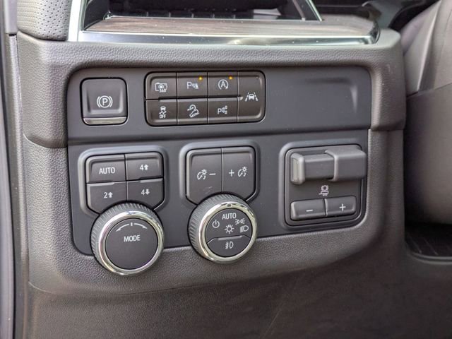 New 2025 Chevrolet Suburban Premier w/ Sun And Tow Package image 15